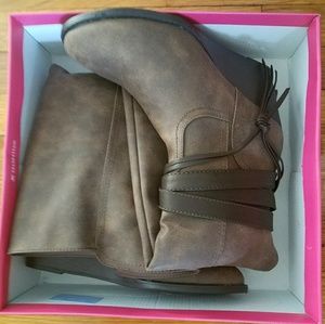 Dark brown wedged boots